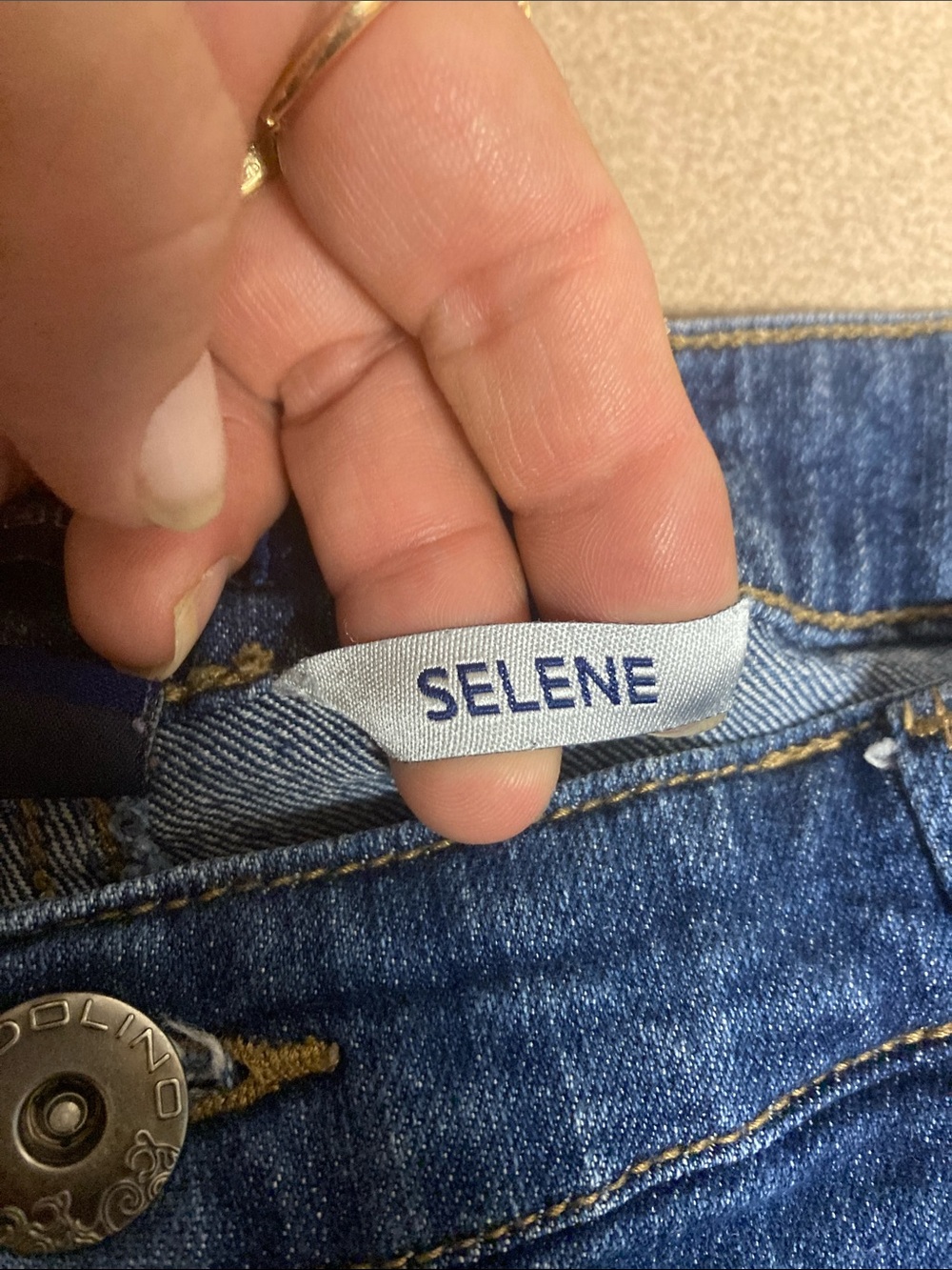 Bandolino Blue Denim shorts with Contrast Stitching - Picture 3 of 9